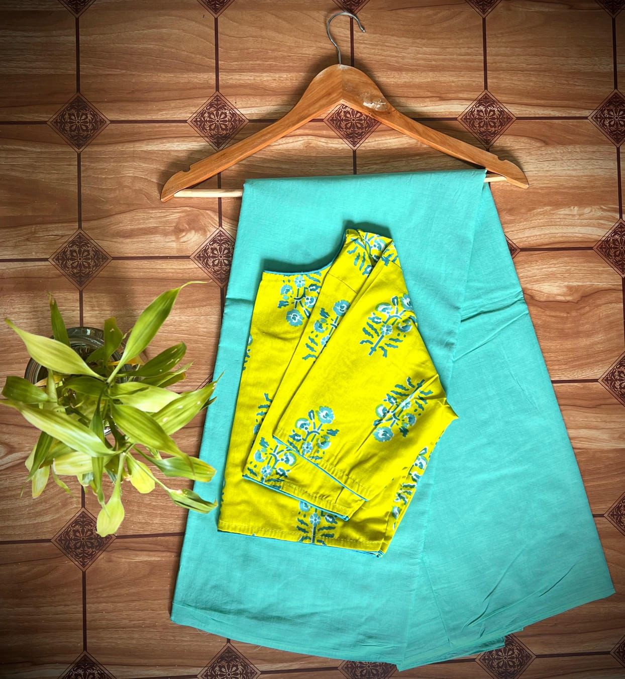 🍁Traditional soft cotton mulmul Sarees with stitched blouse