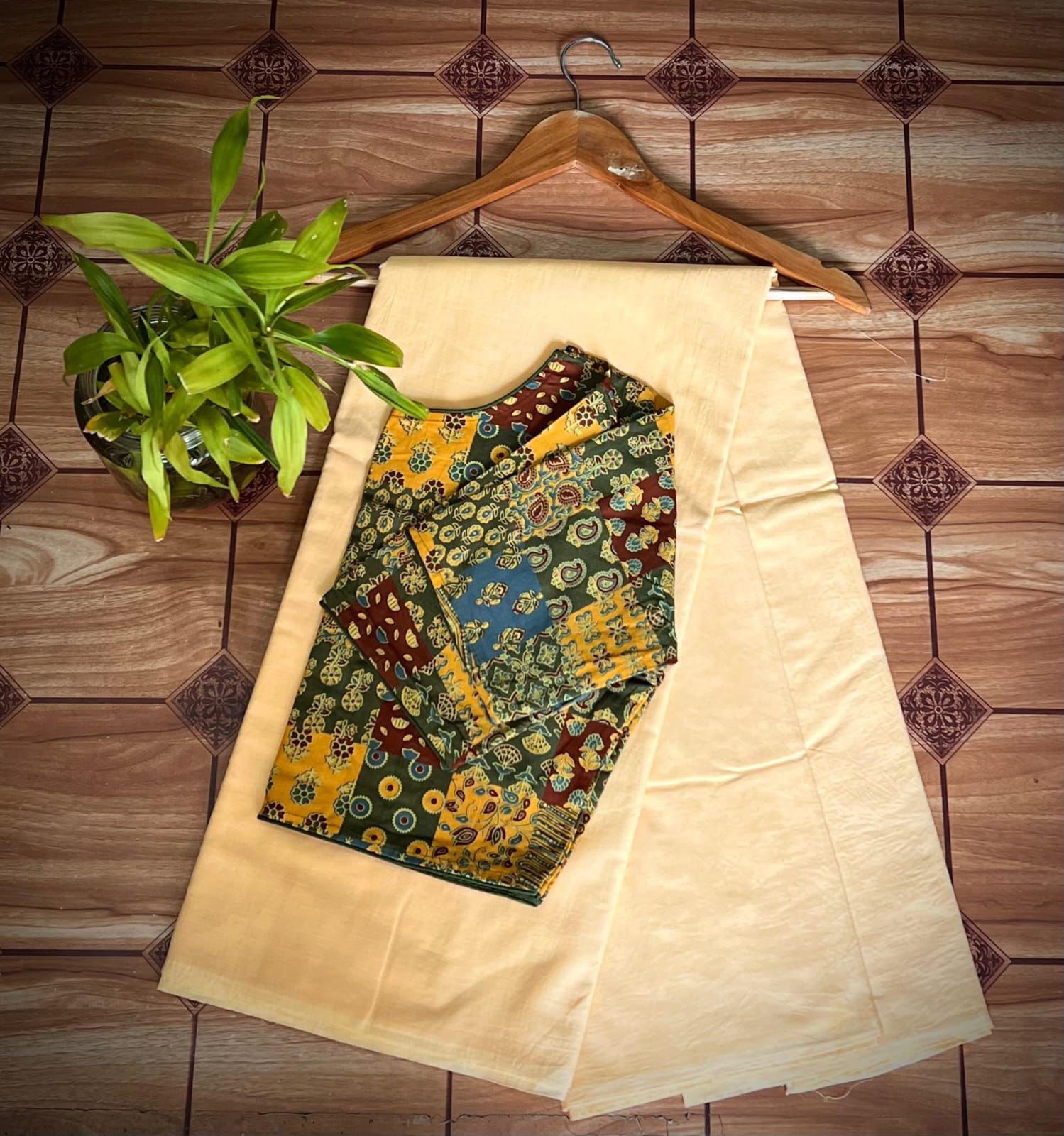 🍁Traditional soft cotton mulmul Sarees with stitched blouse
